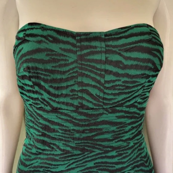 NWT Diane Von Furstenberg Emerald & Black Tiger Print Mini Dress Size 0 - Picture 2 of 15